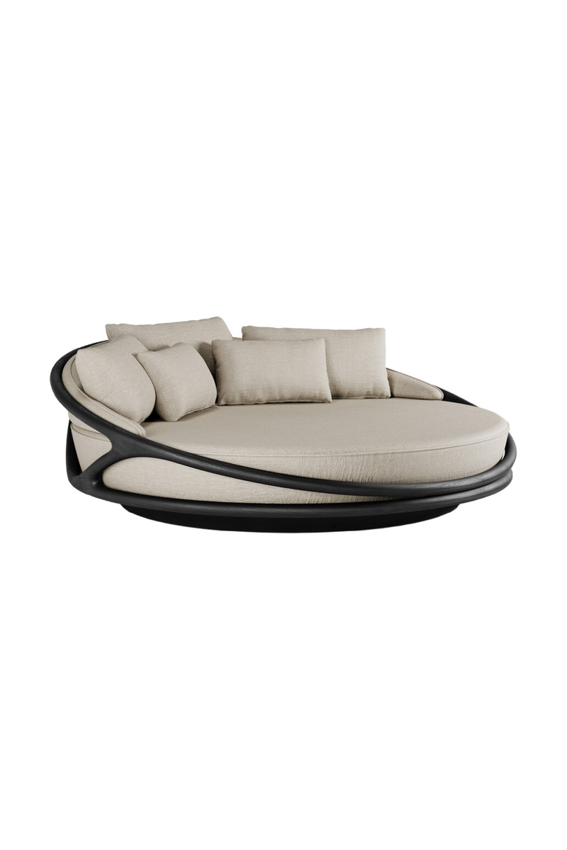 Round Varnished Teak Outdoor Daybed | Ethnicraft Solis | Oroatrade.com