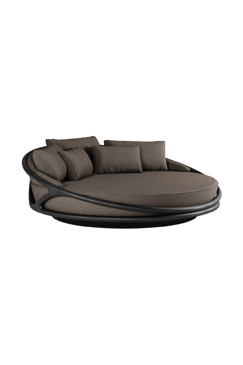 Round Varnished Teak Outdoor Daybed | Ethnicraft Solis | Oroatrade.com