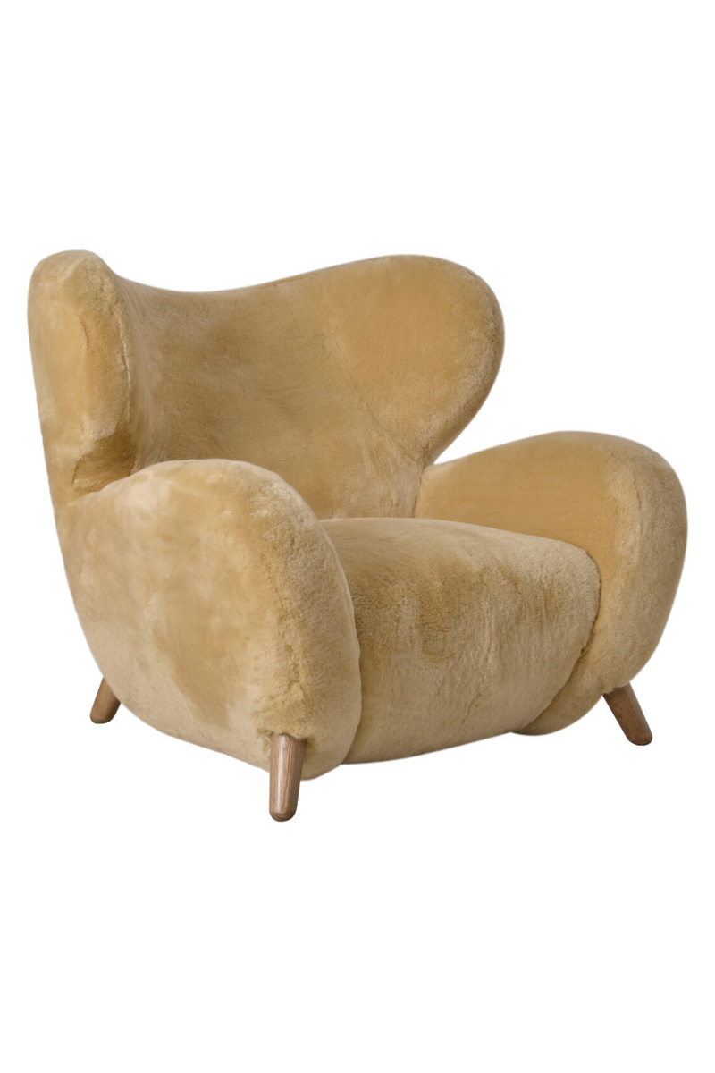 Sheepskin Modern Lounge Chair | Andrew Martin Manx | Oroatrade.com