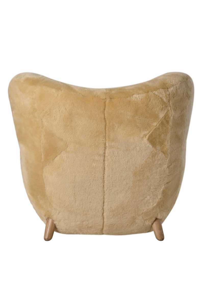 Sheepskin Modern Lounge Chair | Andrew Martin Manx | Oroatrade.com