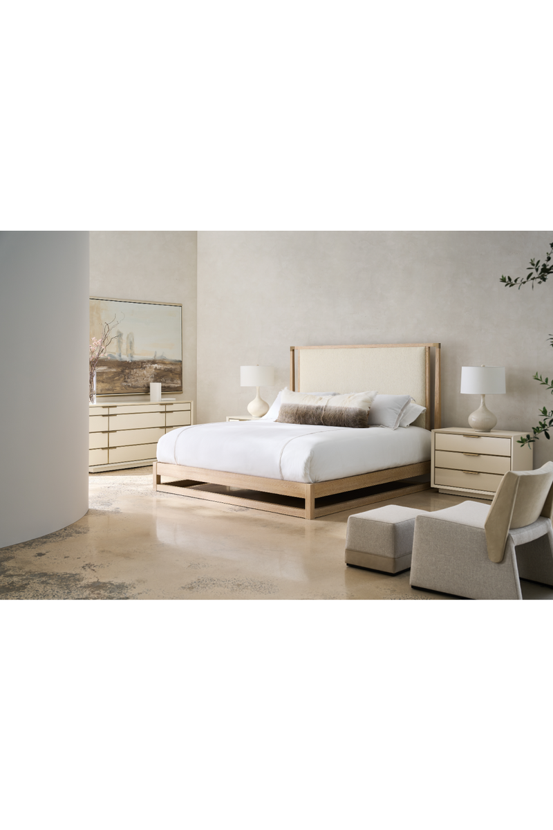 Sun-Drenched Oak Bed | Caracole Pinstripe | Oroatrade.com
