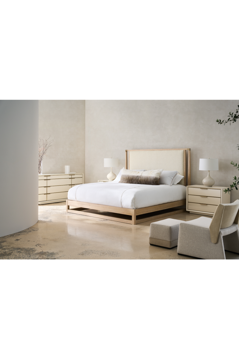 Sun-Drenched Oak Bed | Caracole Pinstripe | Oroatrade.com