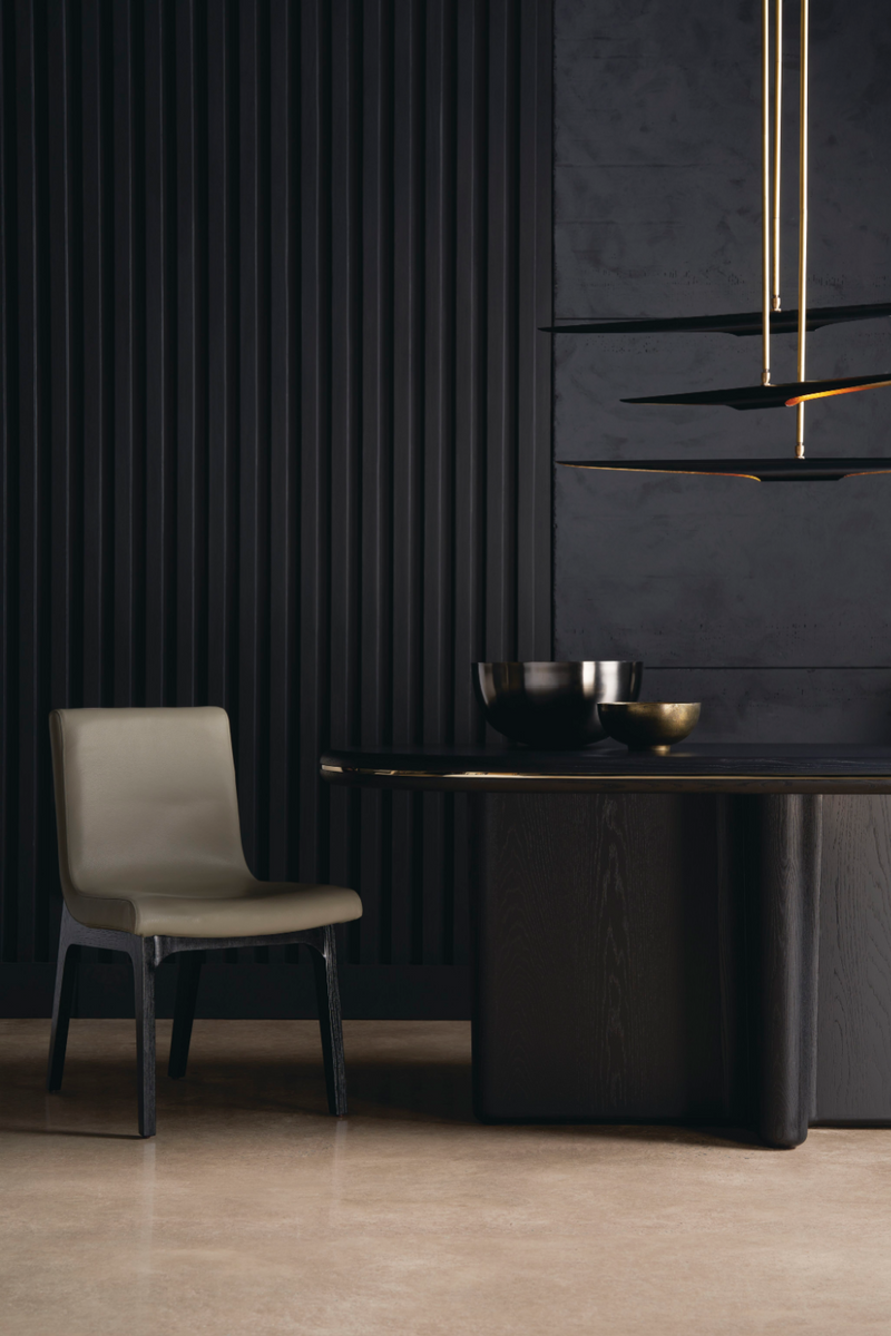 Oval Black Dining Table | Caracole Monty | Oroatrade.com