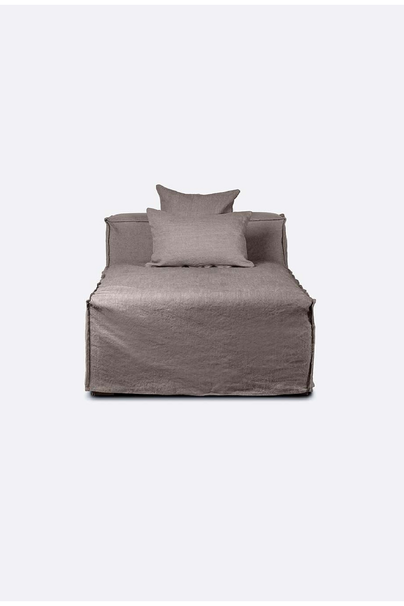 Linen Covered Chaise Longue | Dareels Strozzi | Oroatrade.com