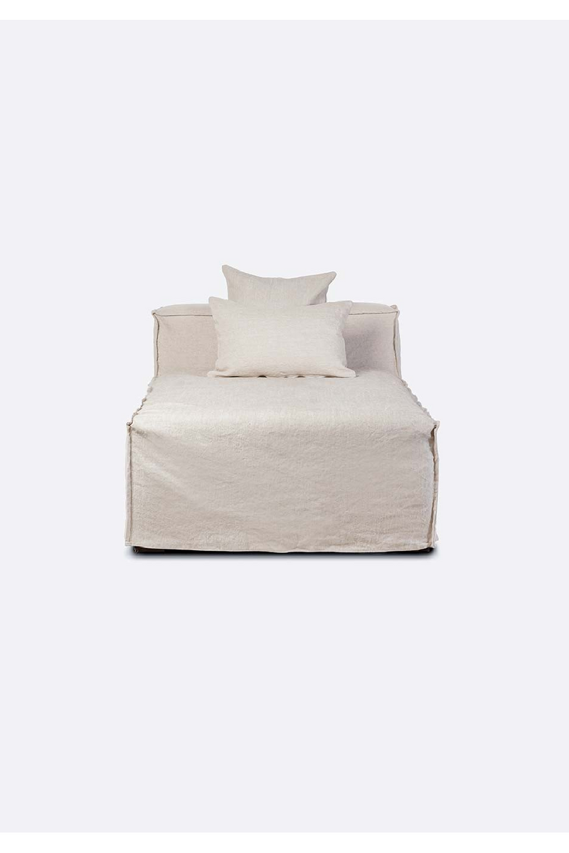 Linen Covered Chaise Longue | Dareels Strozzi | Oroatrade.com