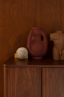 Red Aluminum Vase M | Dutchbone Thiago | Oroatrade.com