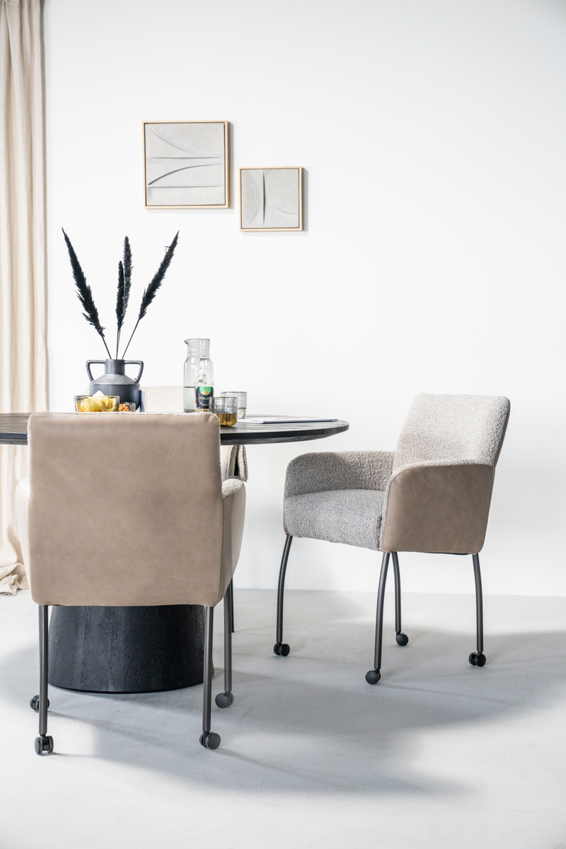 Black Round Dining Table | Eleonora Aron | Oroatrade.com