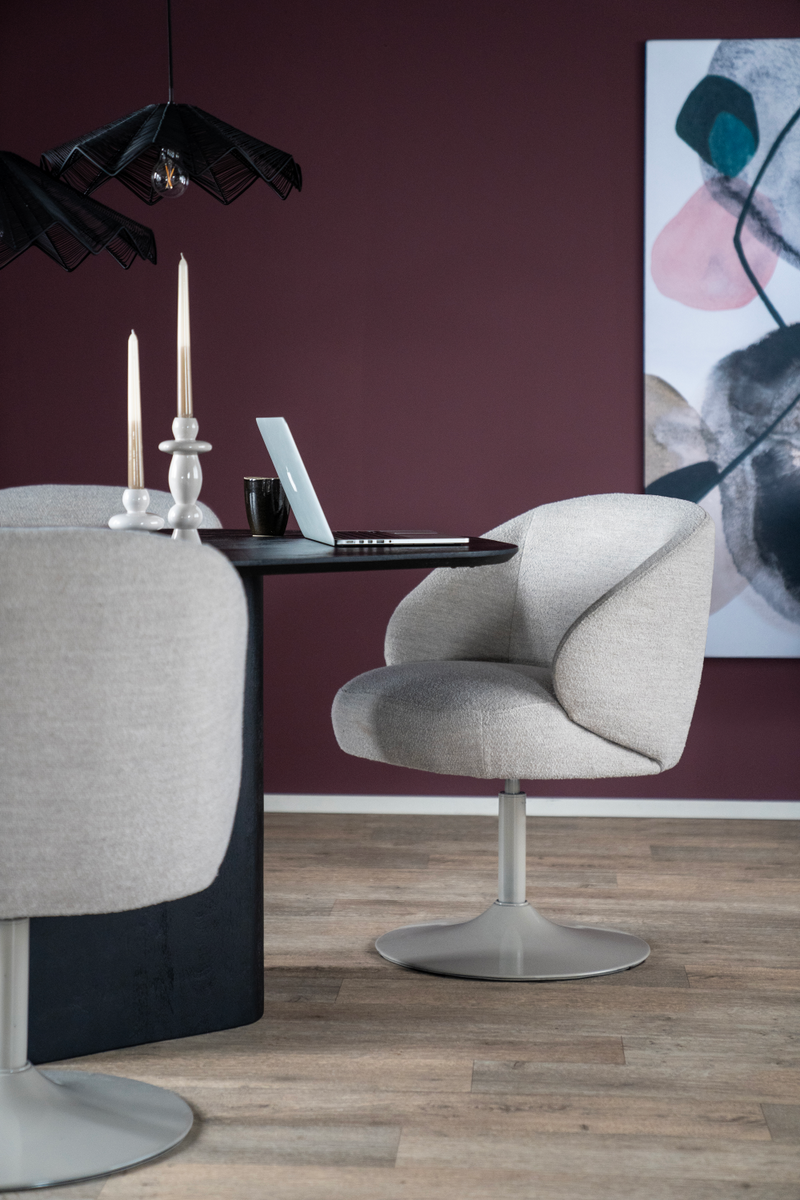 Modern Pedestal Chair | Eleonora Ruben | Oroatrade.com