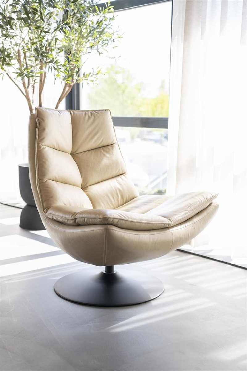Leather Modern Lounge Armchair | Eleonora Sven | Oroatrade.com