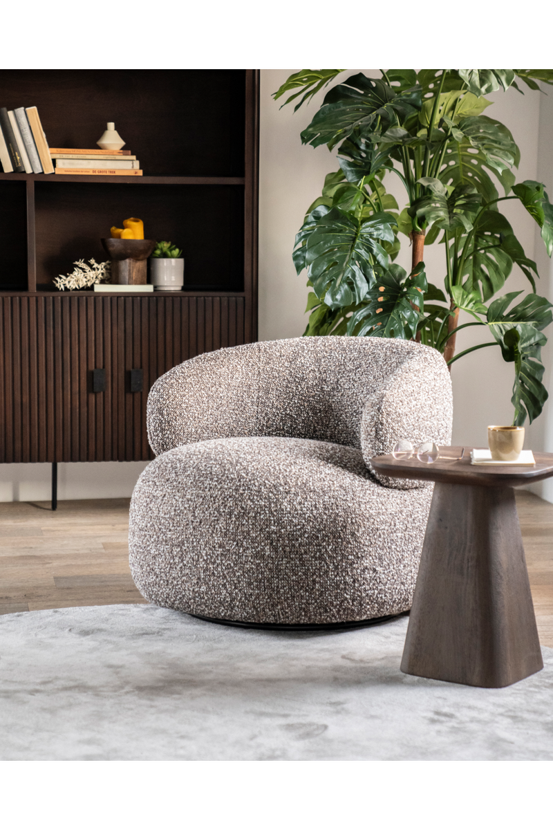 Modern Curved Lounge Chair | Eleonora Maeve | Oroatrade.com