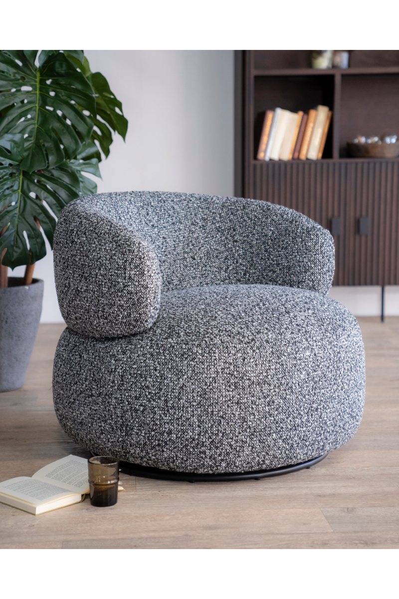 Modern Curved Lounge Chair | Eleonora Maeve | Oroatrade.com