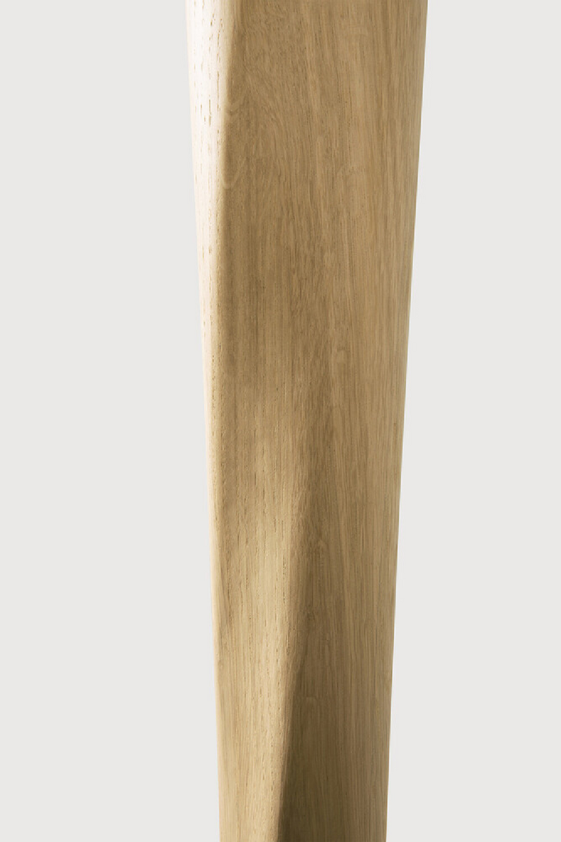 Solid Oak Pedestal Dining Table | Ethnicraft Torsion | Oroatrade.com