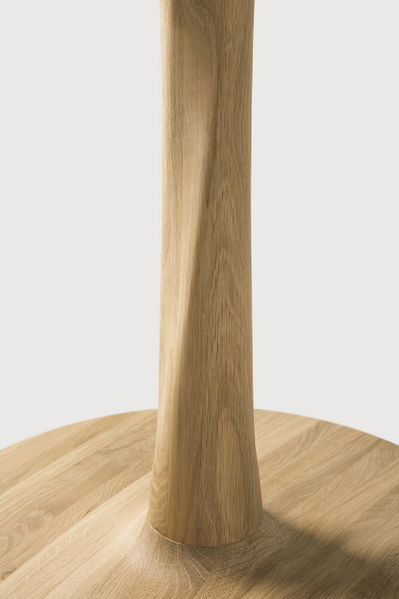 Solid Oak Pedestal Dining Table | Ethnicraft Torsion | Oroatrade.com