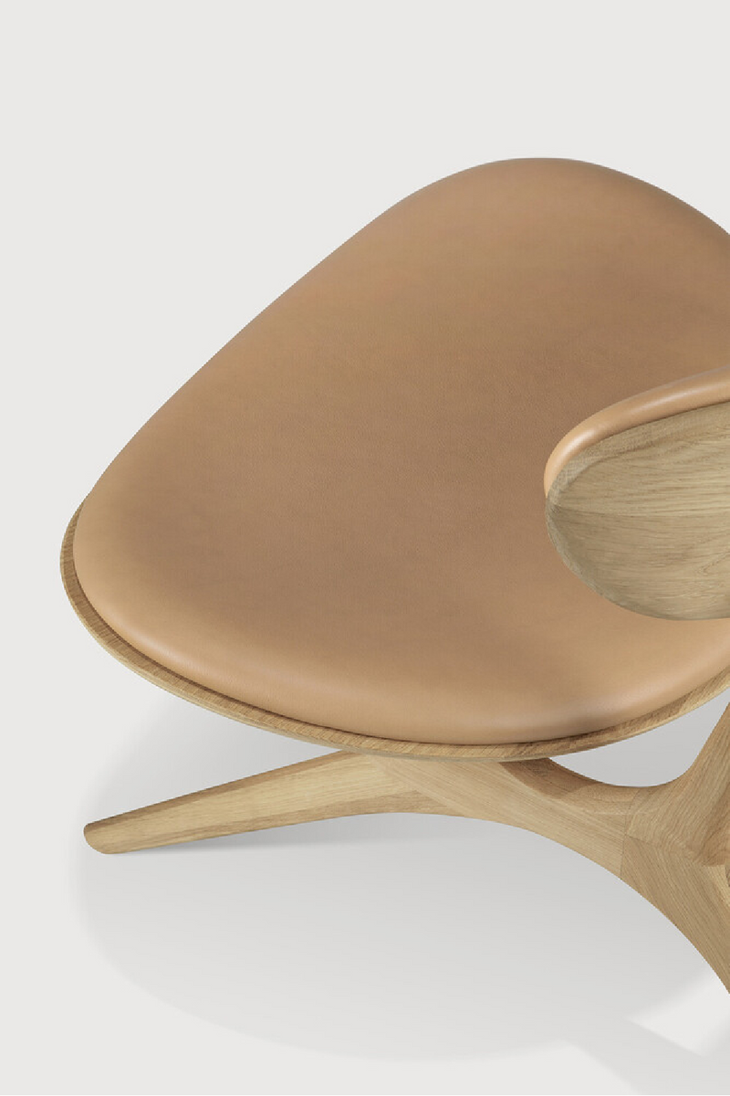 Varnished Oak Leather Lounge Chair | Ethnicraft Eye | Oroatrade.com