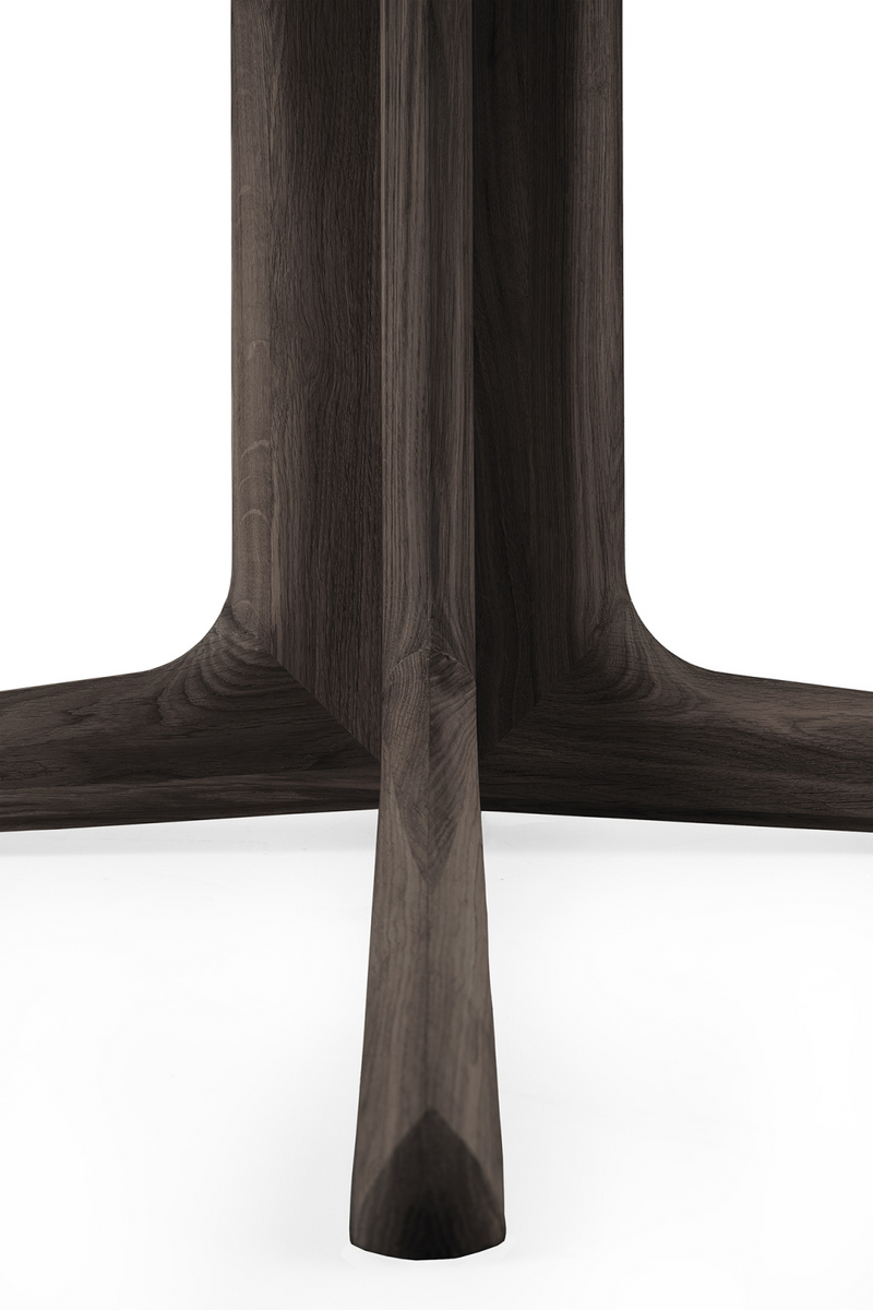 Central-Footed Varnished Oak Dining Table | Ethnicraft Corto | Oroatrade.com