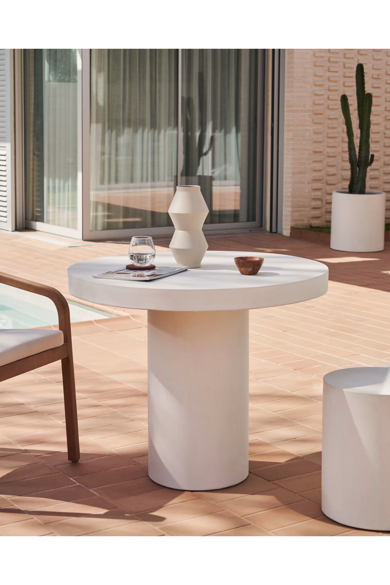 White Cement Round Table | La Forma Aiguablava | Oroatrade.com