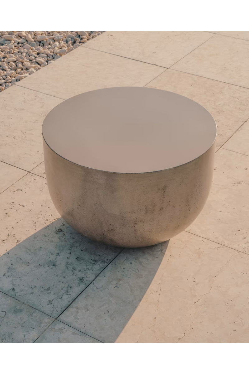 Round Cement Outdoor Coffee Table | La Forma Garbet | Oroatrade.com