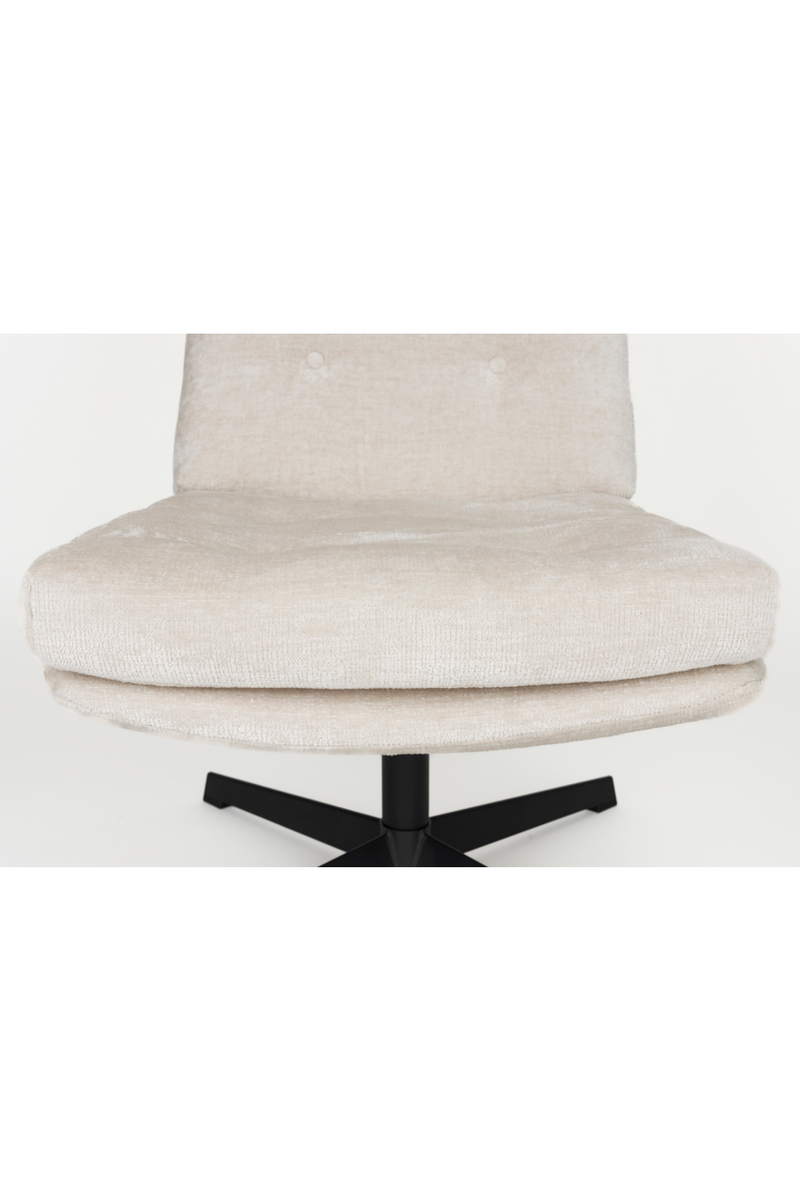 Grid-Tufted Swivel Lounge Chair | DF Kai | Oroatrade.com