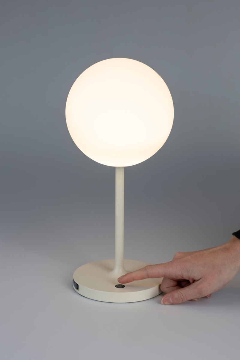 Minimalist Orb Table Lamp | DF Hub | Oroatrade.com