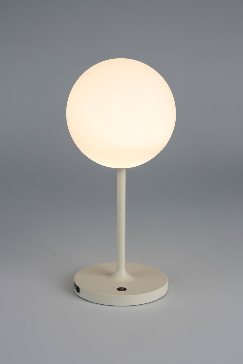 Minimalist Orb Table Lamp | DF Hub | Oroatrade.com