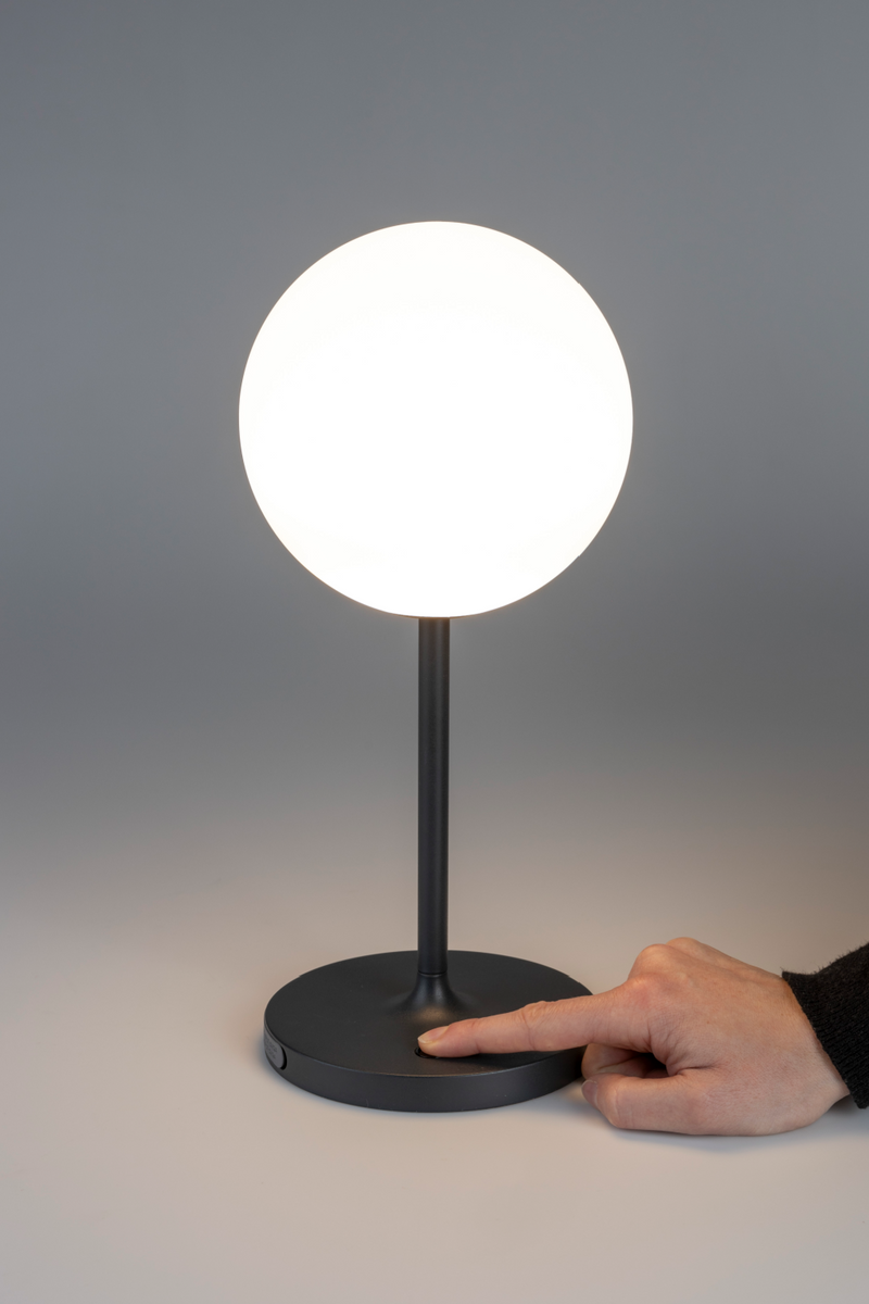 Minimalist Orb Table Lamp | DF Hub | Oroatrade.com