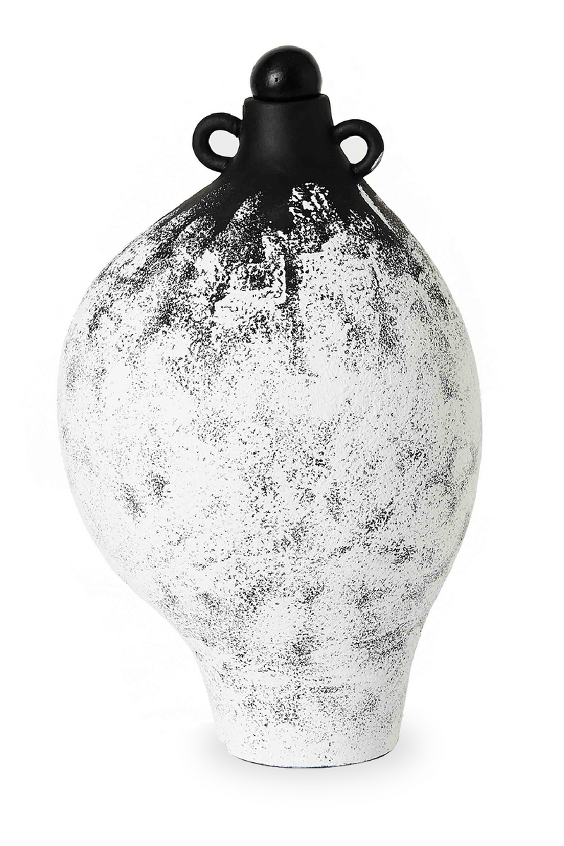 Sculptural Ceramic Vase | Liang & Eimil Paio | Oroatrade.com
