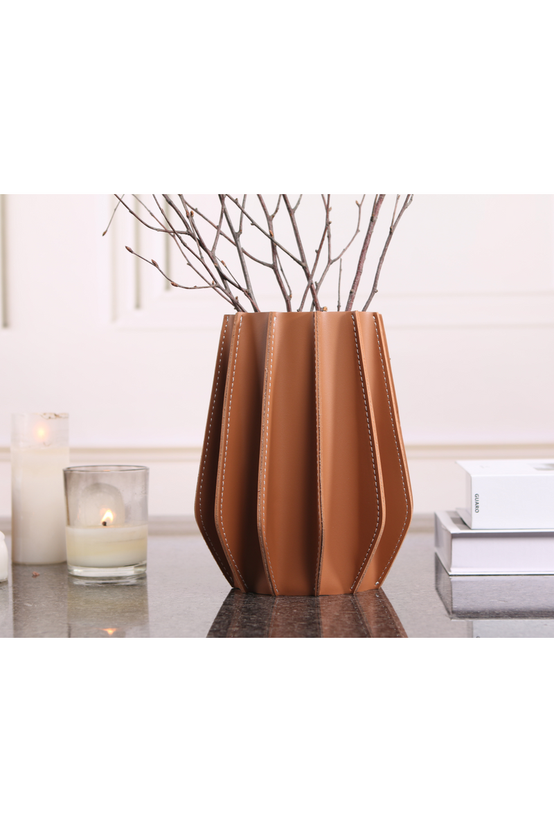 Brown Leather Fluted Vase | Liang & Eimil Juana | Oroatrade.com