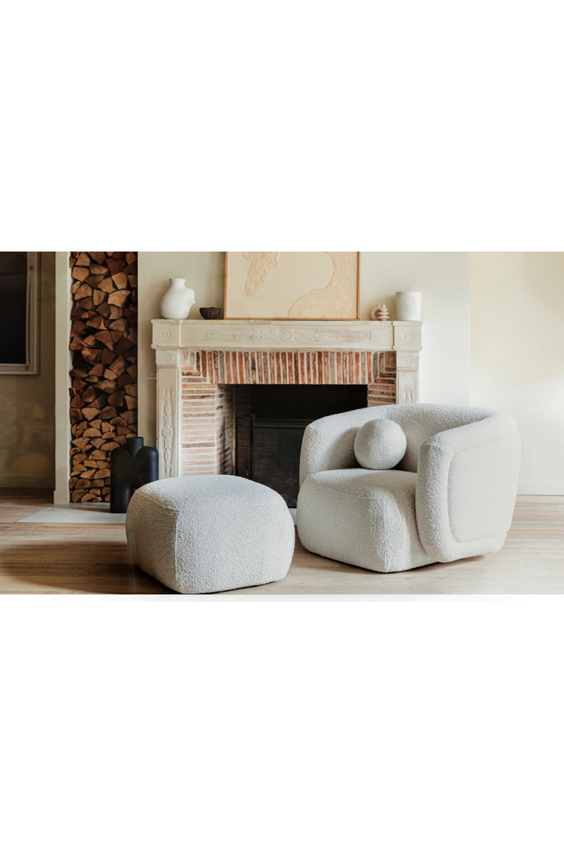 Curved Plush Lounge Chair | NV Gallery Volta | Oroatrade.com