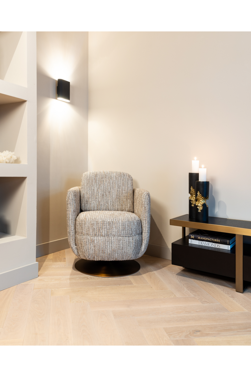 Upholstered Modern Swivel Chair | OROA Turner | Oroatrade.com