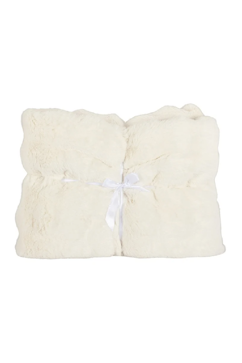 White Furry Blanket | OROA Nassim | Oroatrade.com