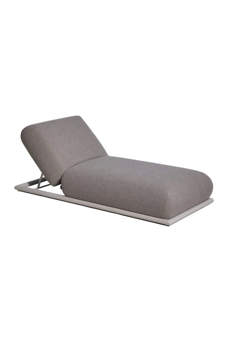 Gray Outdoor Daybed | Richmond Interiors Sullivan | Oroatrade.com
