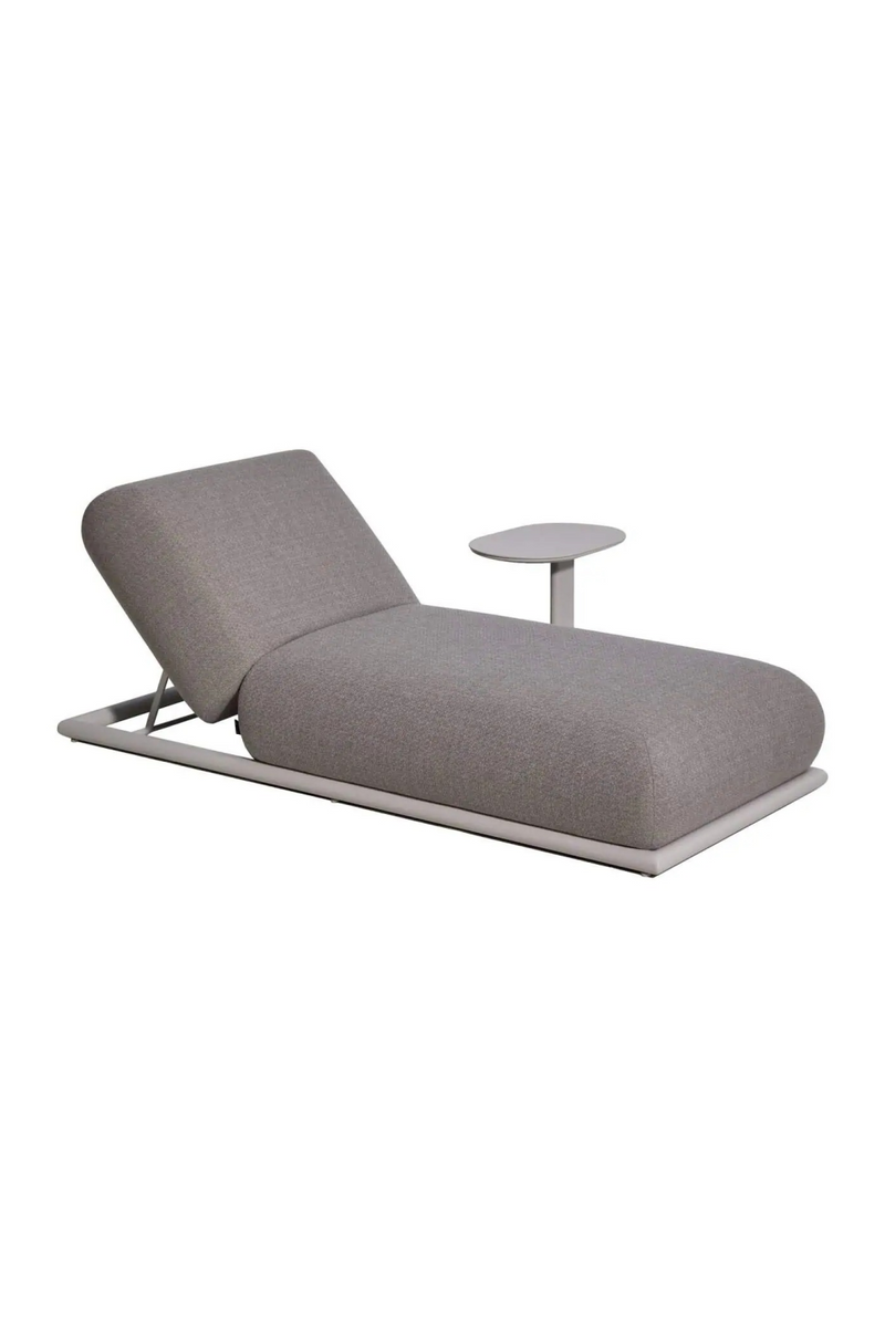 Gray Outdoor Daybed | Richmond Interiors Sullivan | Oroatrade.com