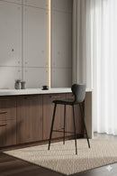 Clamshell Style Tufted Bar Stool | Splendido Arabella | Oroa.com