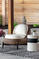 Padded Wicker Outdoor Lounge Chair | Splendido Carilo | Oroa.com