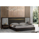 Eucalyptus Bed with 2 Nightstands | OROA Modern Velondra