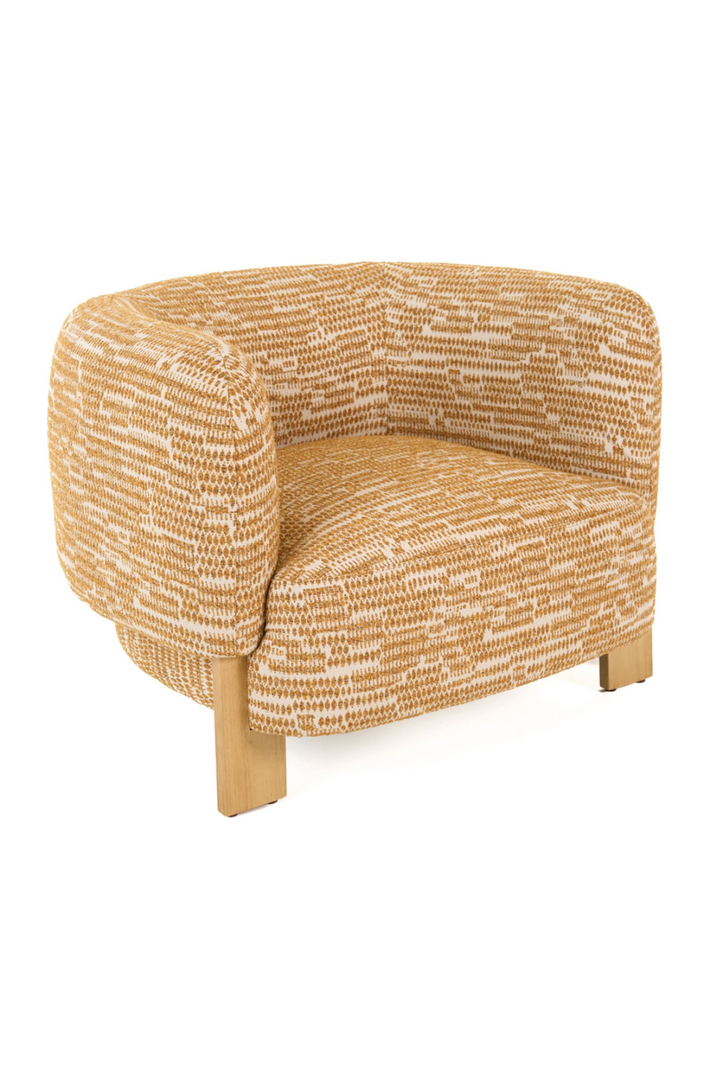 Curved-Back Accent Chair | OROA Modern Optima | Oroatrade.com