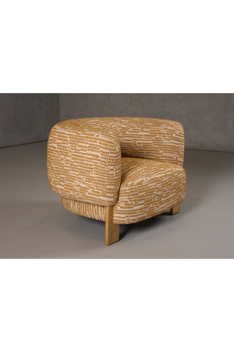Curved-Back Accent Chair | OROA Modern Optima | Oroatrade.com