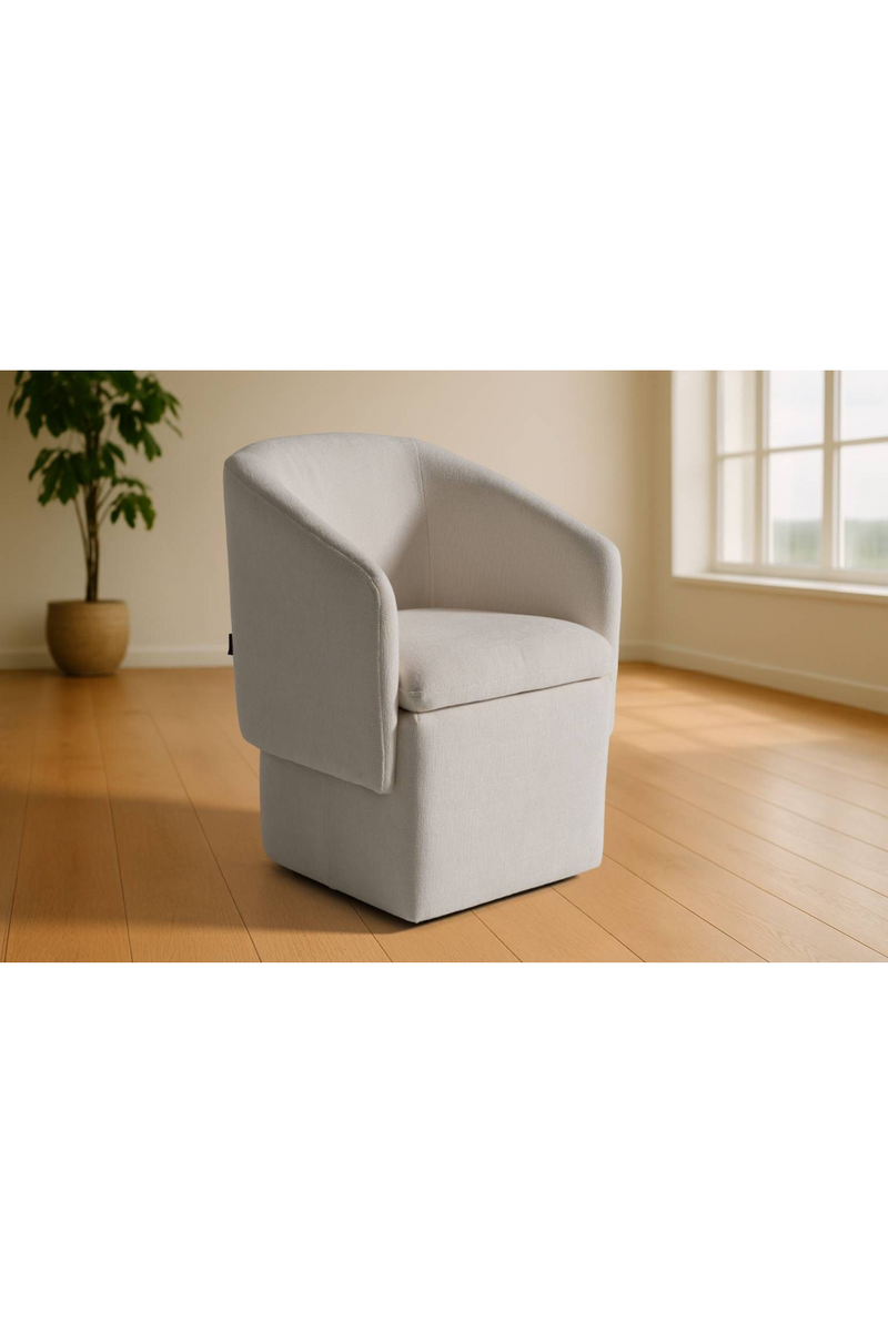 Curved Wheeled Dining Chair | OROA Modern Tassell | Oroatrade.com