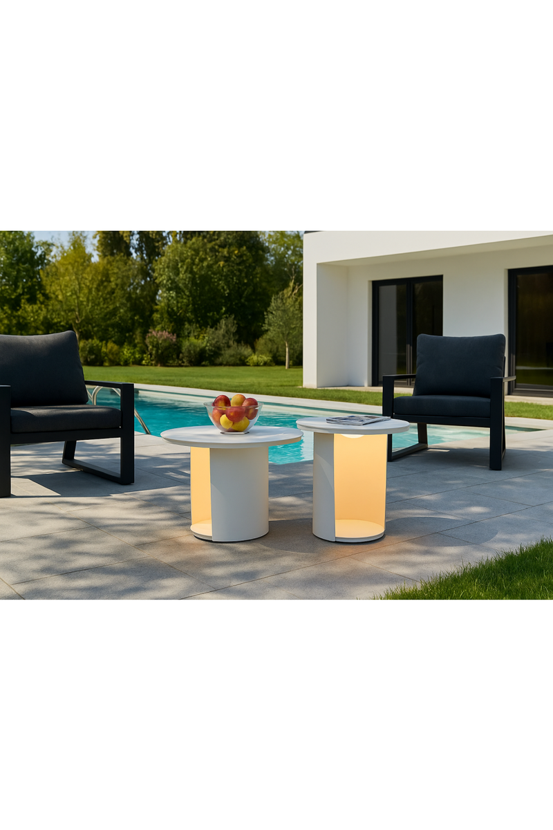 Outdoor White End Table with Solar Light S | OROA Modern Onza | Oroatrade.com