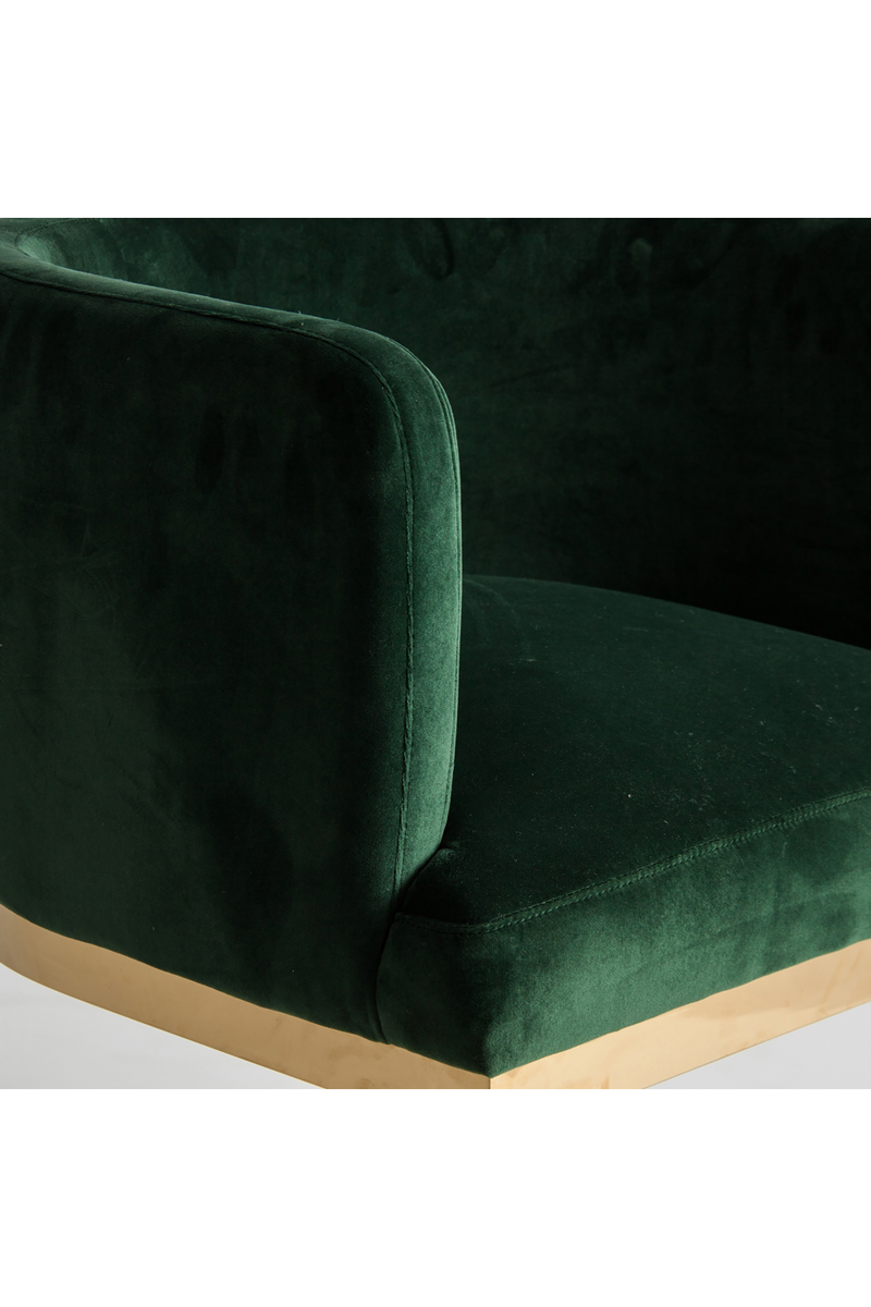 Green Velvet Cantilevered Accent Chair | Vical Home Betliar | Oroatrade.com