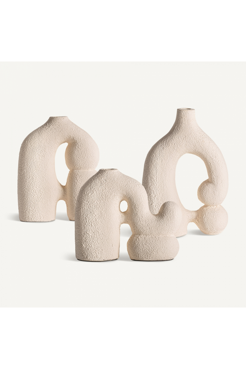 White Terracotta Sculptural Vase | Vical Home Turiff | Oroatrade.com