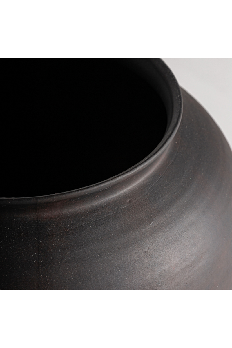 Black Ceramic Rounded Vase | Vical Home Nohae | Oroatrade.com