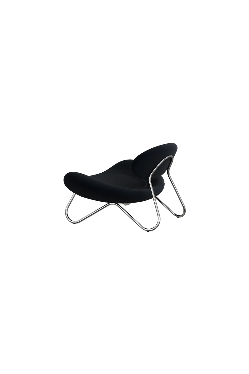 Black Contemporary Lounge Chair | WOUD Meadow | Oroatrade.com