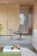 Round Pedestal Side Table | Zuiver Jason | Oroatrade.com