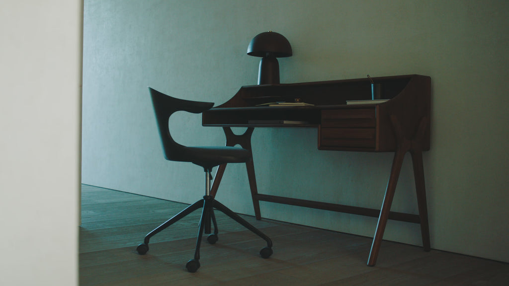 Hospitality furniture - Varnished Teak Cushioned Office Chair - www.oroatrade.com
