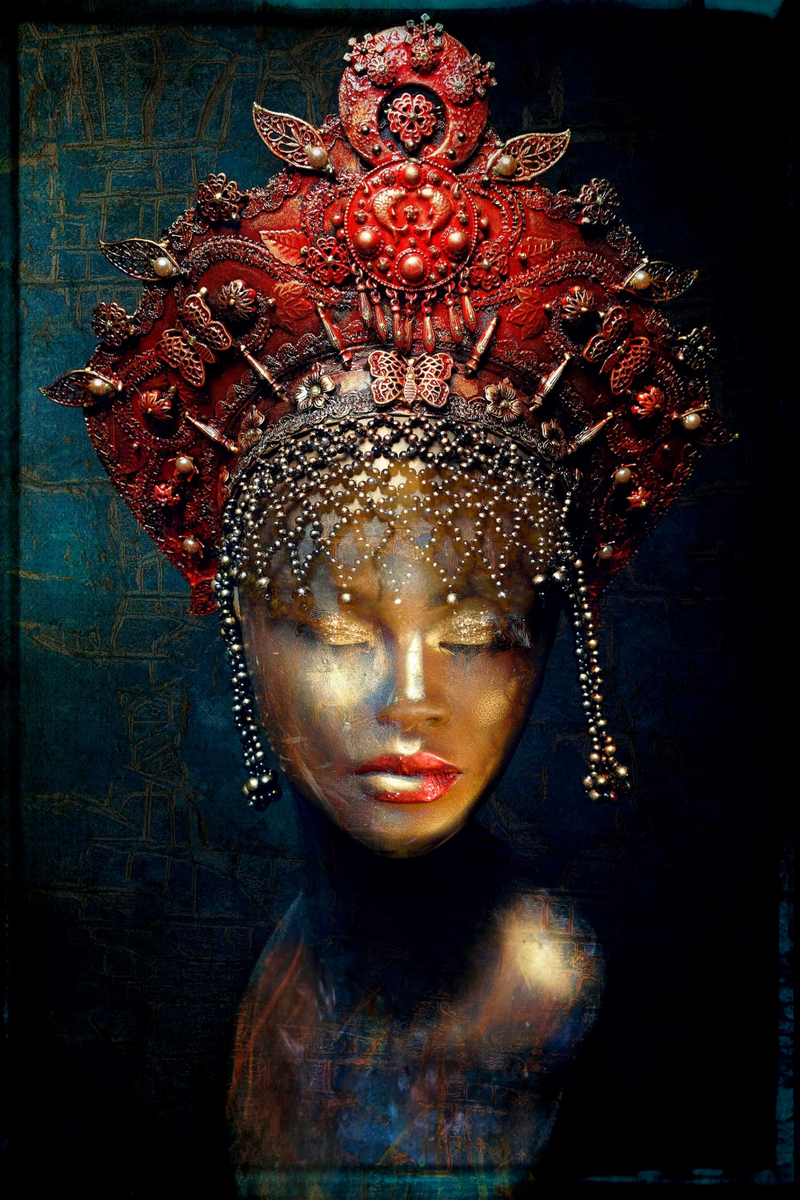 Bejeweled Lady Photographic Artwork | Andrew Martin Paradise Bird | Oroatrade.com