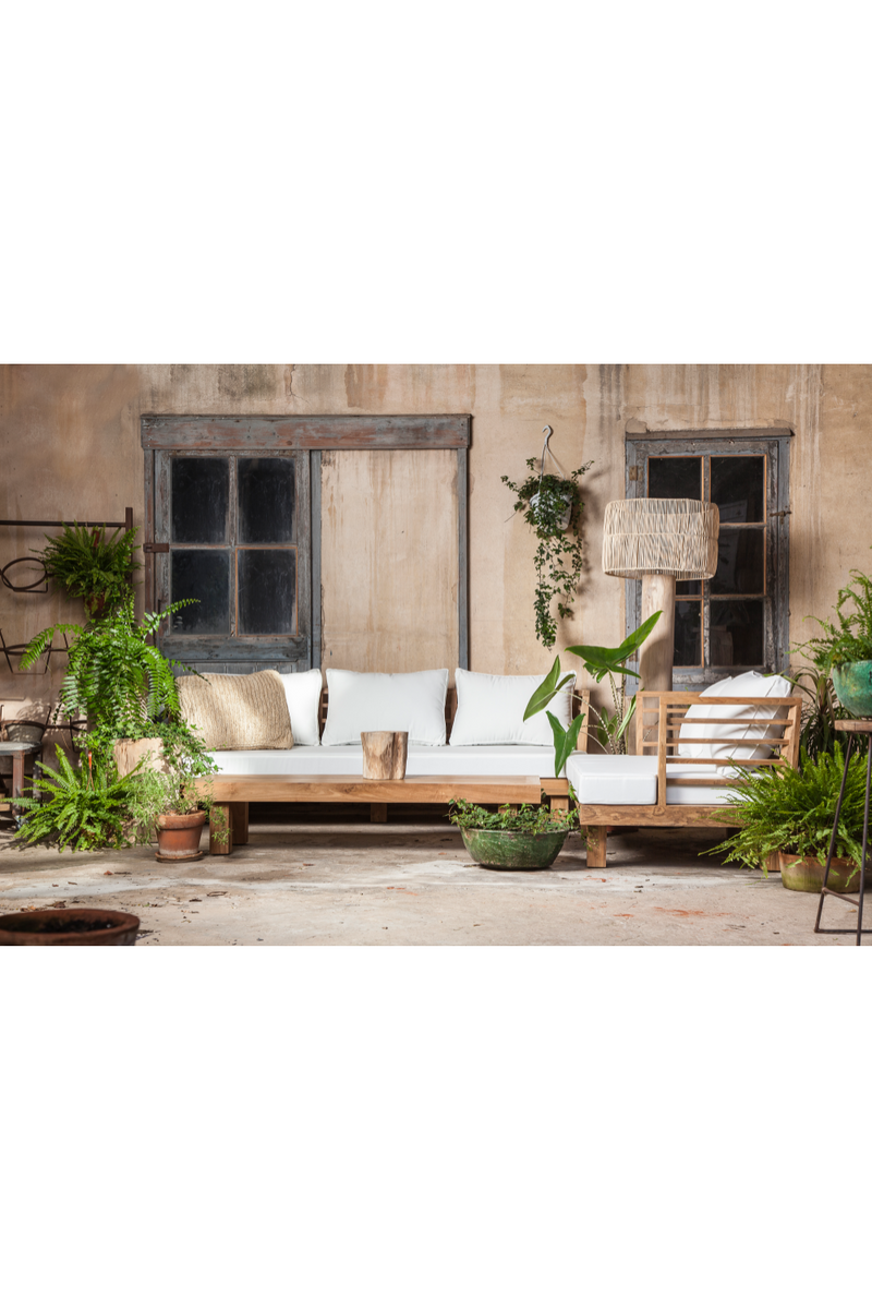 White Cushioned Teak Outdoor Armchair | Dareels Strauss AC | Oroatrade.com