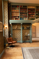 Brown Pedestal Accent Chair | Dutchbone Bar | Oroatrade.com