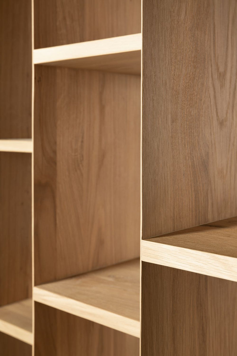 Oiled Oak Bookcase | Ethnicraft Stairs | Oroatrade.com