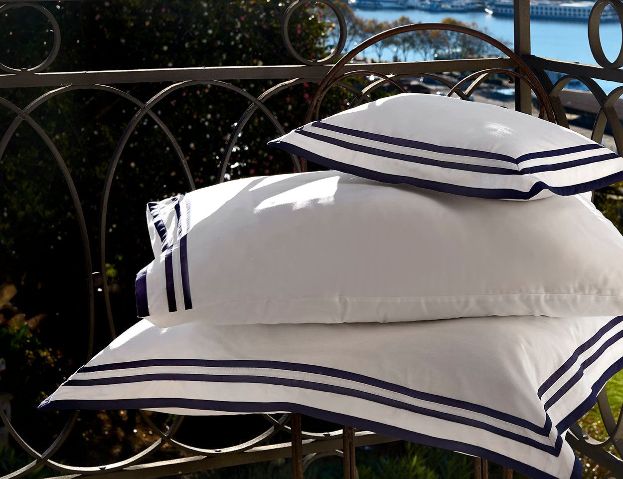 430TC Sateen Striped Pillowcase Set | Amalia Home Sonata | Oroatrade.com